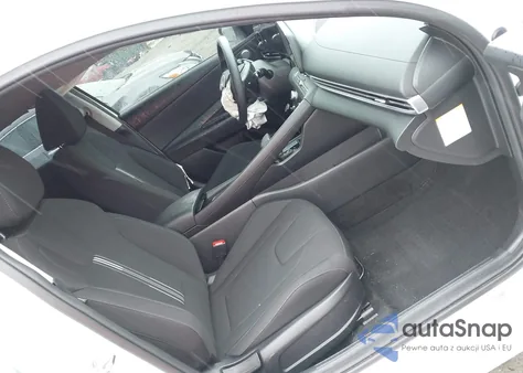 2024 Hyundai Elantra Blue z USA, uszkodzony, nr VIN KMHLM4DJ1RU113940